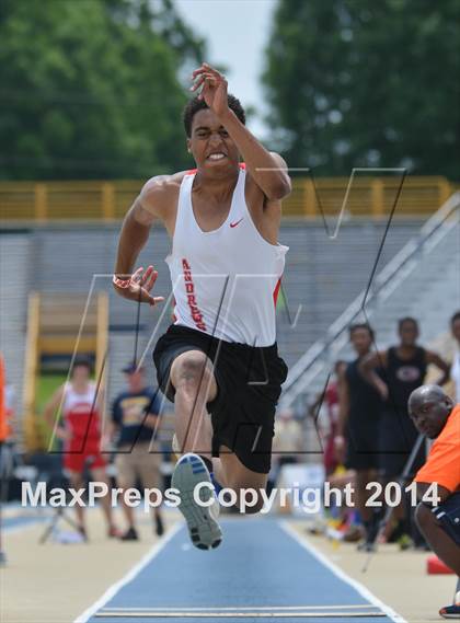 Thumbnail 2 in NCHSAA 2A Track & Field Men Championships photogallery.