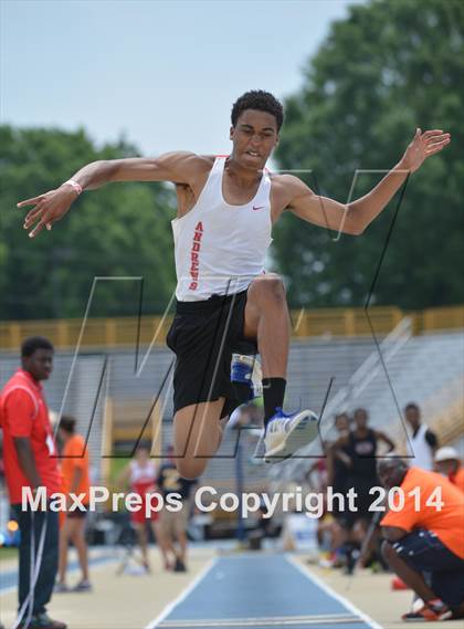 Thumbnail 3 in NCHSAA 2A Track & Field Men Championships photogallery.