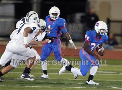 Thumbnail 1 in McNeil @ Leander photogallery.