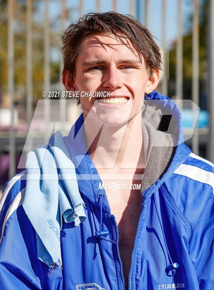Thumbnail 3 in AIA Division II Diving Finals photogallery.