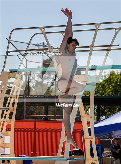 Thumbnail 2 in AIA Division II Diving Finals photogallery.