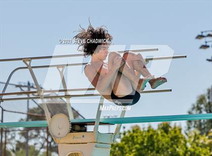 Thumbnail 3 in AIA Division II Diving Finals photogallery.