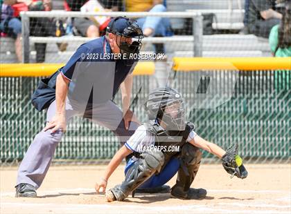 Thumbnail 1 in Brennan vs Jay photogallery.