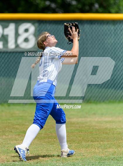 Thumbnail 2 in Brennan vs Jay photogallery.