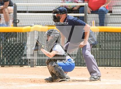 Thumbnail 1 in Brennan vs Jay photogallery.