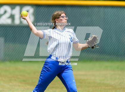 Thumbnail 2 in Brennan vs Jay photogallery.