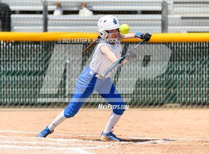 Thumbnail 2 in Brennan vs Jay photogallery.