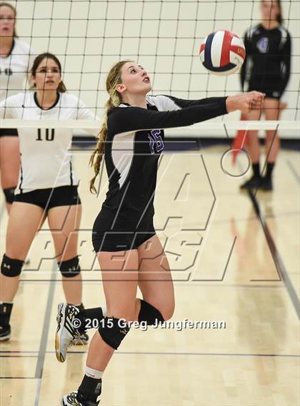 Thumbnail 2 in Windsor @ Petaluma photogallery.