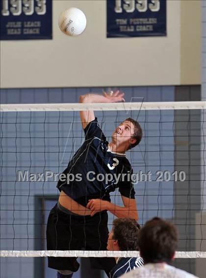 Thumbnail 3 in Esperanza vs. Loyola (CIF SoCal D1 Volleyball Final) photogallery.