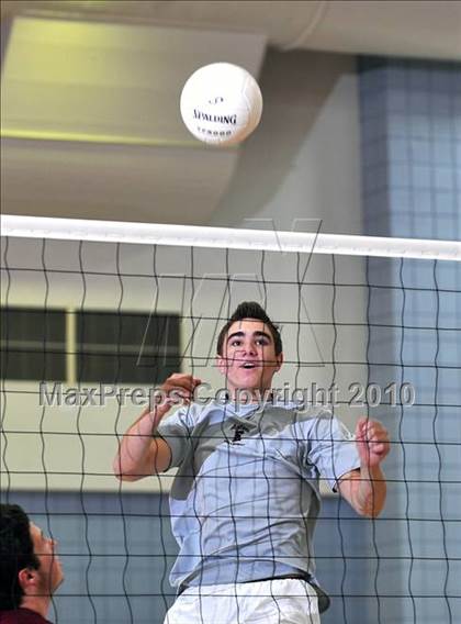 Thumbnail 3 in Esperanza vs. Loyola (CIF SoCal D1 Volleyball Final) photogallery.