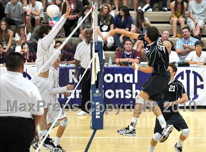 Thumbnail 3 in Esperanza vs. Loyola (CIF SoCal D1 Volleyball Final) photogallery.