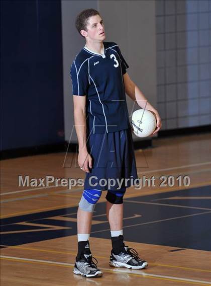 Thumbnail 2 in Esperanza vs. Loyola (CIF SoCal D1 Volleyball Final) photogallery.