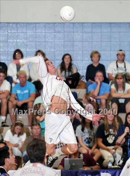 Thumbnail 2 in Esperanza vs. Loyola (CIF SoCal D1 Volleyball Final) photogallery.