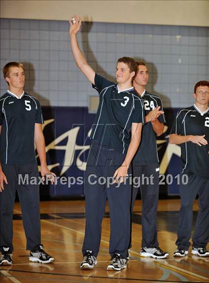 Thumbnail 2 in Esperanza vs. Loyola (CIF SoCal D1 Volleyball Final) photogallery.