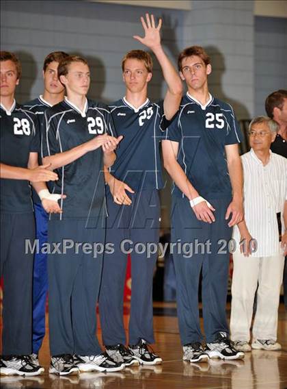 Thumbnail 2 in Esperanza vs. Loyola (CIF SoCal D1 Volleyball Final) photogallery.