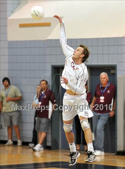 Thumbnail 2 in Esperanza vs. Loyola (CIF SoCal D1 Volleyball Final) photogallery.