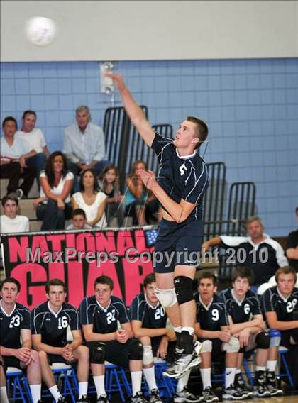 Thumbnail 3 in Esperanza vs. Loyola (CIF SoCal D1 Volleyball Final) photogallery.