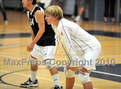Thumbnail 3 in Esperanza vs. Loyola (CIF SoCal D1 Volleyball Final) photogallery.