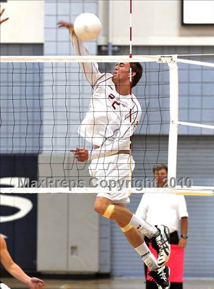 Thumbnail 2 in Esperanza vs. Loyola (CIF SoCal D1 Volleyball Final) photogallery.