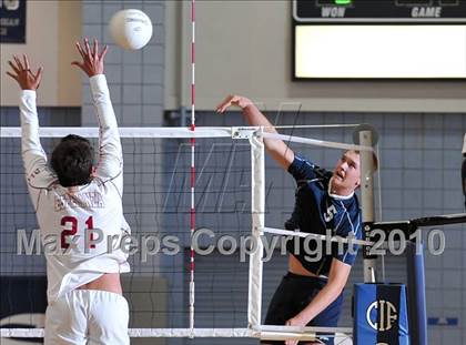 Thumbnail 1 in Esperanza vs. Loyola (CIF SoCal D1 Volleyball Final) photogallery.