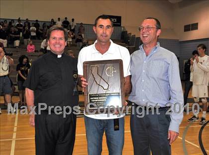 Thumbnail 2 in Esperanza vs. Loyola (CIF SoCal D1 Volleyball Final) photogallery.