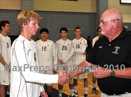 Thumbnail 2 in Esperanza vs. Loyola (CIF SoCal D1 Volleyball Final) photogallery.