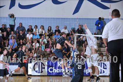 Thumbnail 1 in Esperanza vs. Loyola (CIF SoCal D1 Volleyball Final) photogallery.