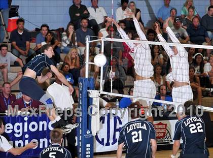 Thumbnail 3 in Esperanza vs. Loyola (CIF SoCal D1 Volleyball Final) photogallery.