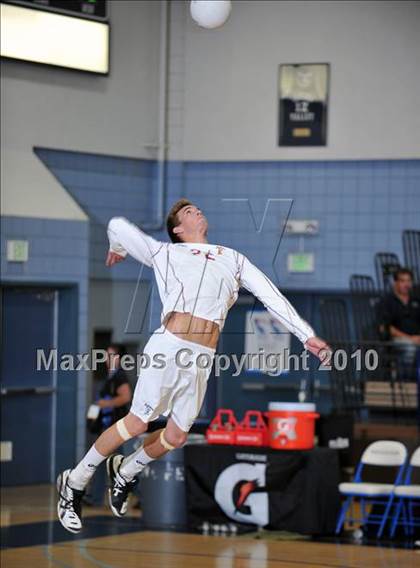 Thumbnail 3 in Esperanza vs. Loyola (CIF SoCal D1 Volleyball Final) photogallery.