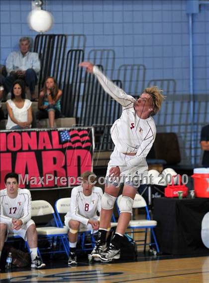 Thumbnail 2 in Esperanza vs. Loyola (CIF SoCal D1 Volleyball Final) photogallery.