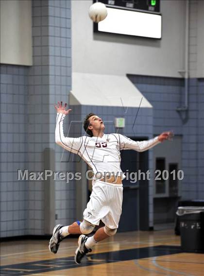 Thumbnail 2 in Esperanza vs. Loyola (CIF SoCal D1 Volleyball Final) photogallery.