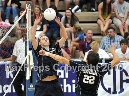 Thumbnail 3 in Esperanza vs. Loyola (CIF SoCal D1 Volleyball Final) photogallery.