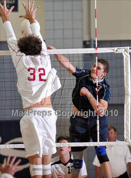 Thumbnail 2 in Esperanza vs. Loyola (CIF SoCal D1 Volleyball Final) photogallery.