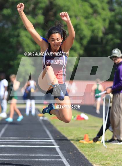 Thumbnail 1 in Hernando Kiwanis Track and Field Invitational photogallery.