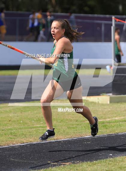 Thumbnail 1 in Hernando Kiwanis Track and Field Invitational photogallery.