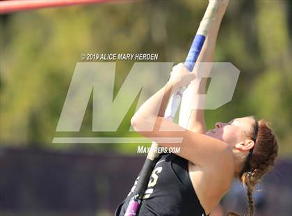 Thumbnail 3 in Hernando Kiwanis Track and Field Invitational photogallery.