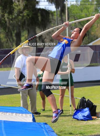 Thumbnail 1 in Hernando Kiwanis Track and Field Invitational photogallery.