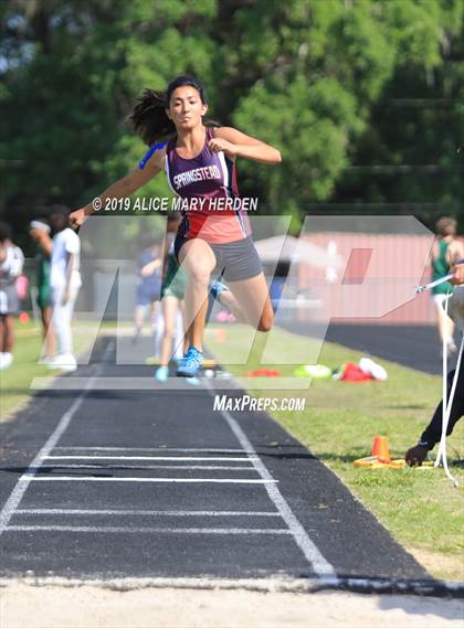 Thumbnail 1 in Hernando Kiwanis Track and Field Invitational photogallery.