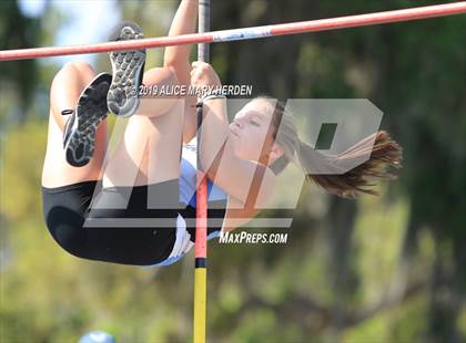 Thumbnail 1 in Hernando Kiwanis Track and Field Invitational photogallery.