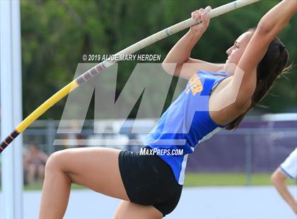 Thumbnail 2 in Hernando Kiwanis Track and Field Invitational photogallery.