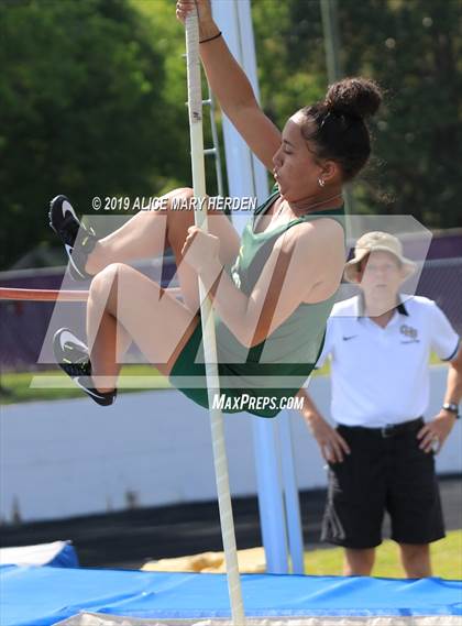 Thumbnail 2 in Hernando Kiwanis Track and Field Invitational photogallery.