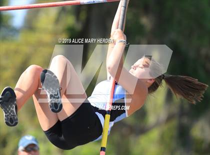 Thumbnail 3 in Hernando Kiwanis Track and Field Invitational photogallery.