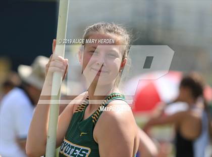 Thumbnail 3 in Hernando Kiwanis Track and Field Invitational photogallery.
