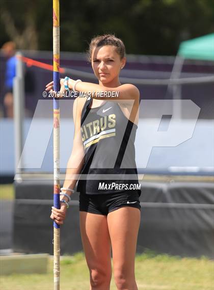 Thumbnail 1 in Hernando Kiwanis Track and Field Invitational photogallery.