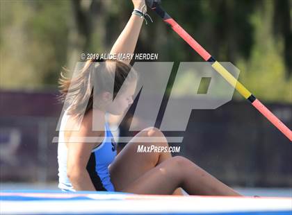 Thumbnail 2 in Hernando Kiwanis Track and Field Invitational photogallery.