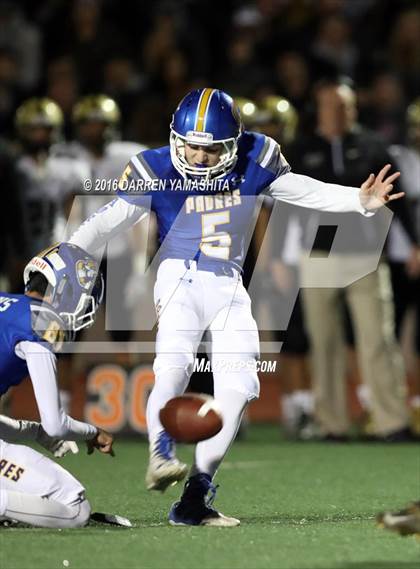 Thumbnail 3 in Archbishop Mitty vs. Serra (CIF CCS Open Division 2 Final) photogallery.