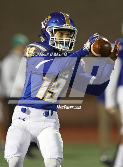 Thumbnail 3 in Archbishop Mitty vs. Serra (CIF CCS Open Division 2 Final) photogallery.