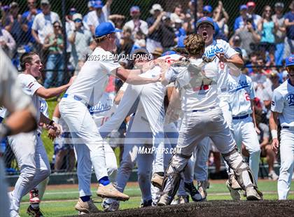 Thumbnail 3 in Regis Jesuit vs Cherry Creek ( CHSAA 5A Championship) photogallery.