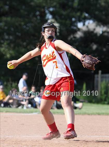 Thumbnail 3 in Maryvale @ Williamsville East (Section 6 Class A Quarterfinal) photogallery.