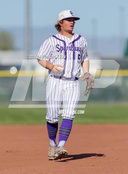 Thumbnail 2 in Spring Creek vs Virgin Valley (NIAA 3A First Round) photogallery.